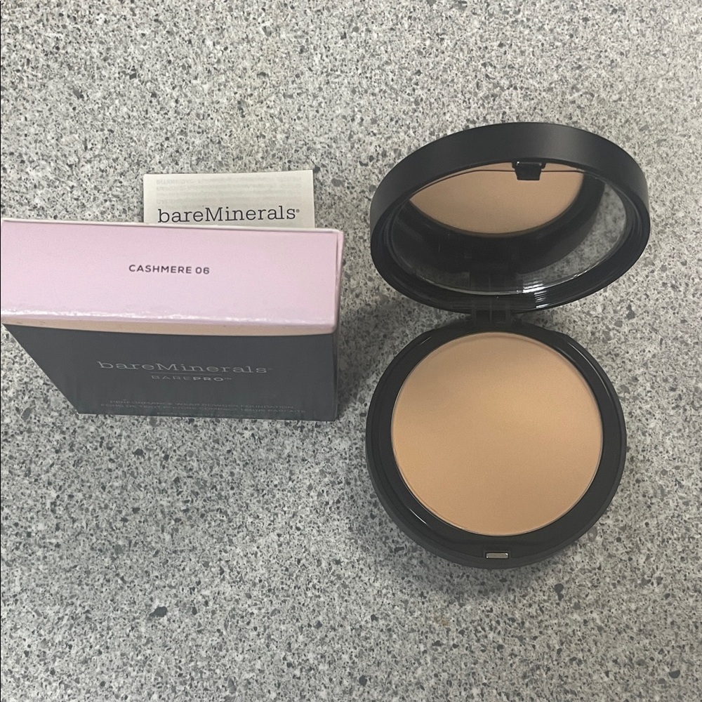 bareMinerals Cashmere 06 Foundation Compact